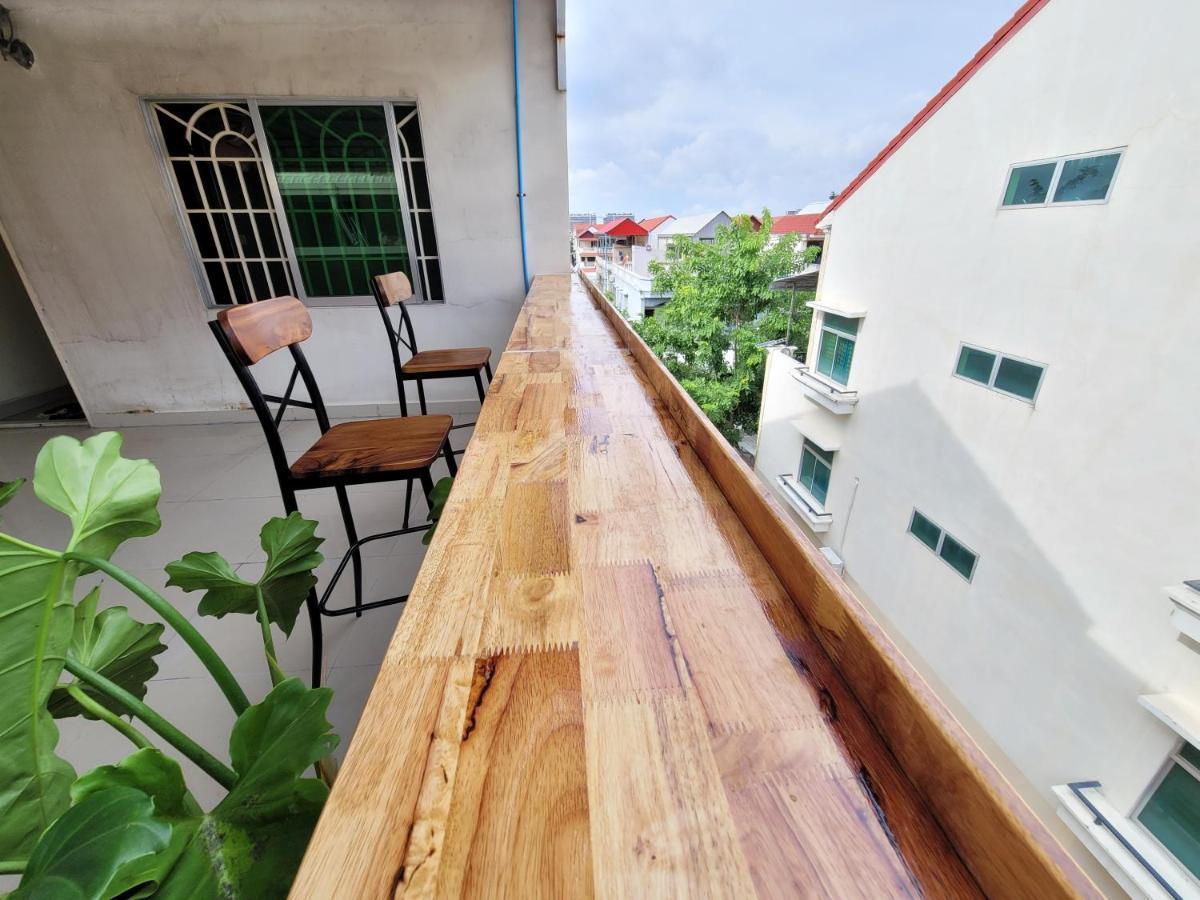 Hotel Yana House Phnom Penh Zewnętrze zdjęcie