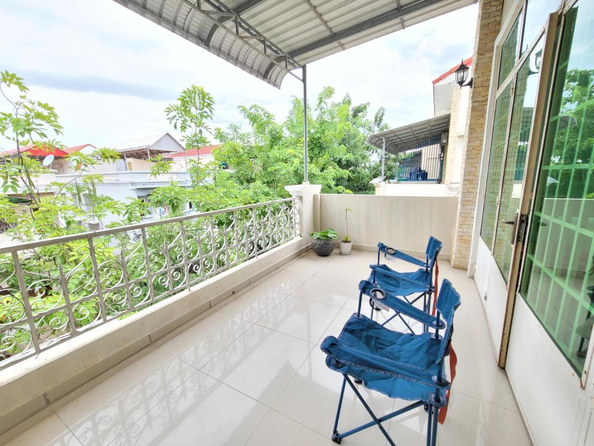Hotel Yana House Phnom Penh Zewnętrze zdjęcie